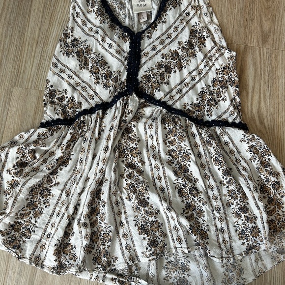 Knox Rose Floral Top with Navy Accents - Picture 1 of 4